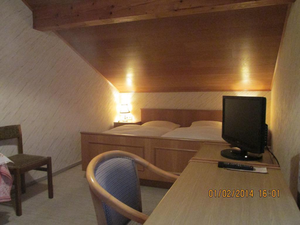 Hotel Schauenburg Tholey Room photo
